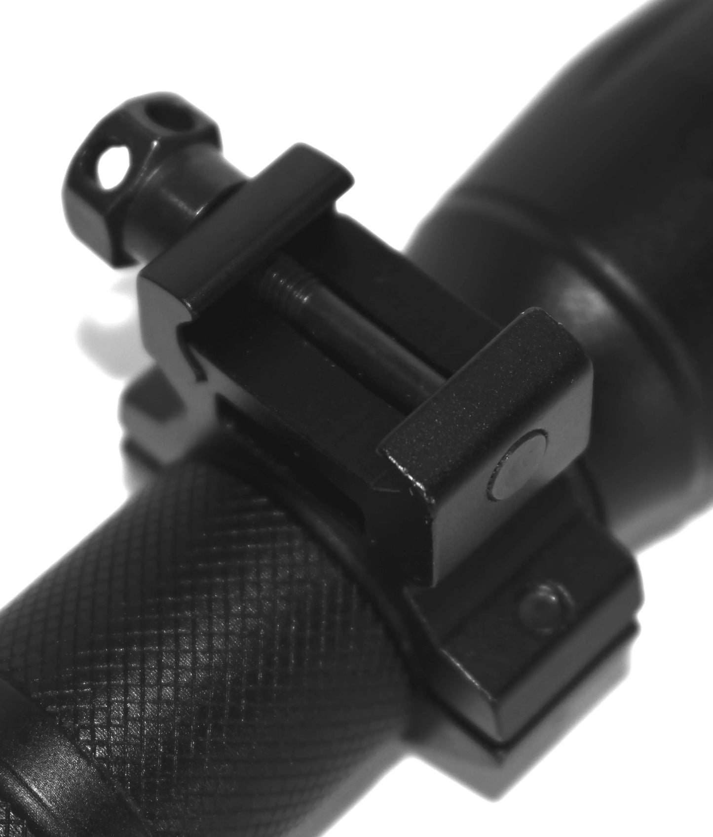 Tactical flashlight 1000 lumen with magazine tube mount compatible with 12 gauge pumps.